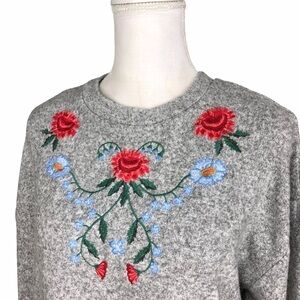 Zara fleece embroidered flower top sweatshirt gray pullover cozy soft small